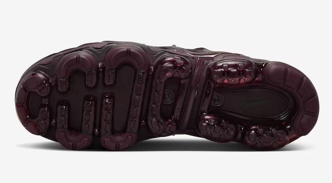 Nike Air VaporMax Plus &