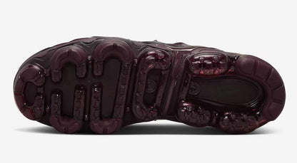 Nike Air VaporMax Plus &