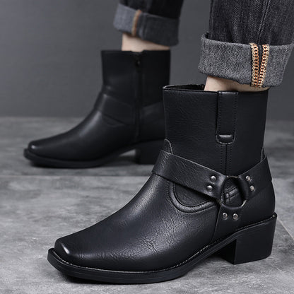 High-top, chunky-heeled leather boots, fashionable men&