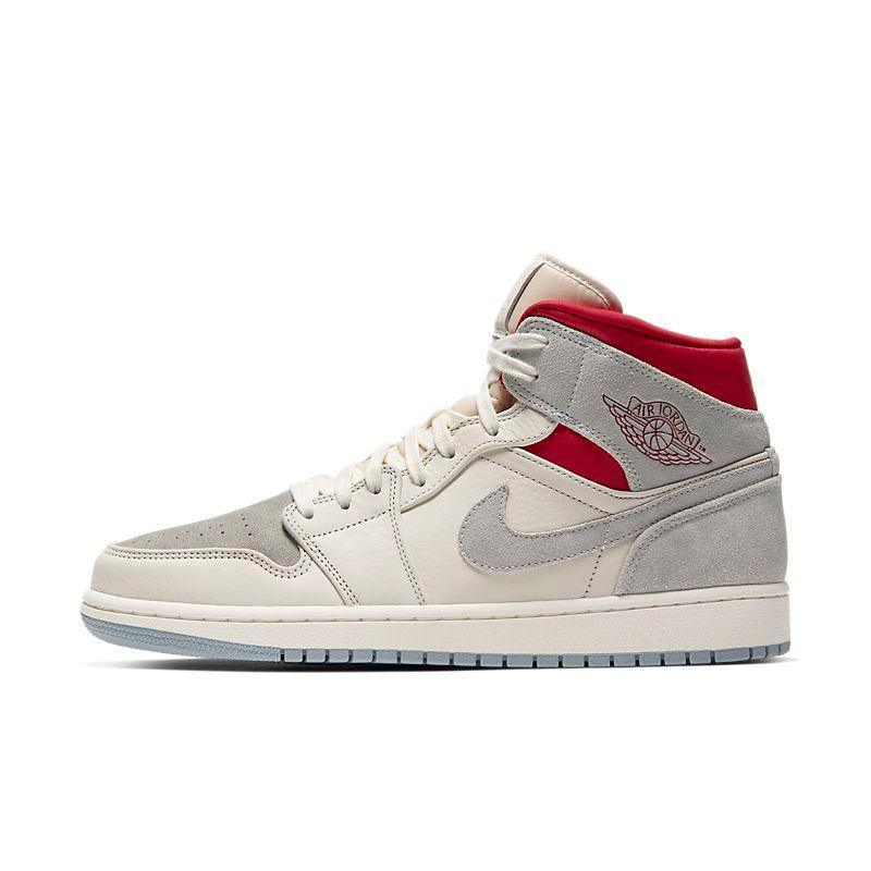 Air Jordan 1 Mid &