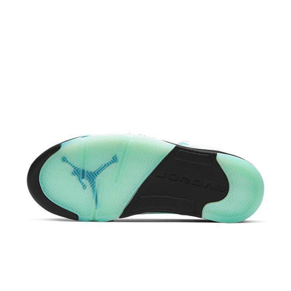 Air Jordan 5 Retro &