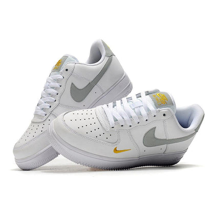 Nike Air Force 1 &