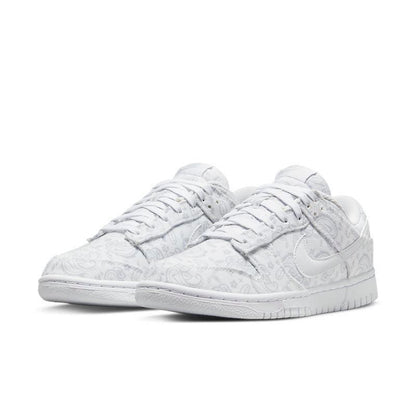 Nike Dunk Low &