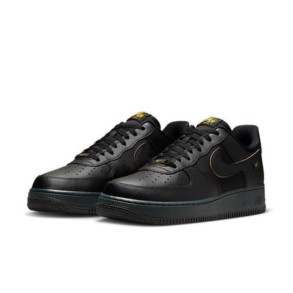 Nike Air Force 1 &