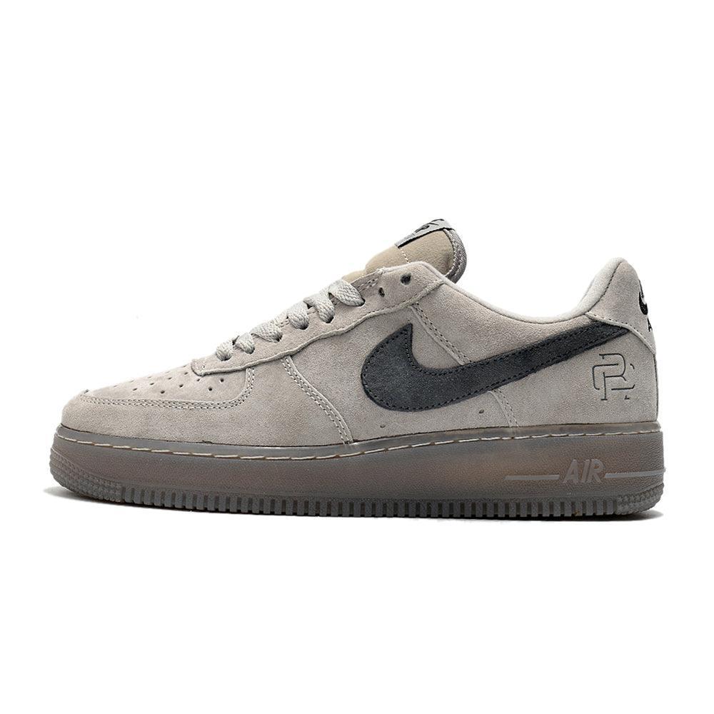 Nike Air Force 1 &