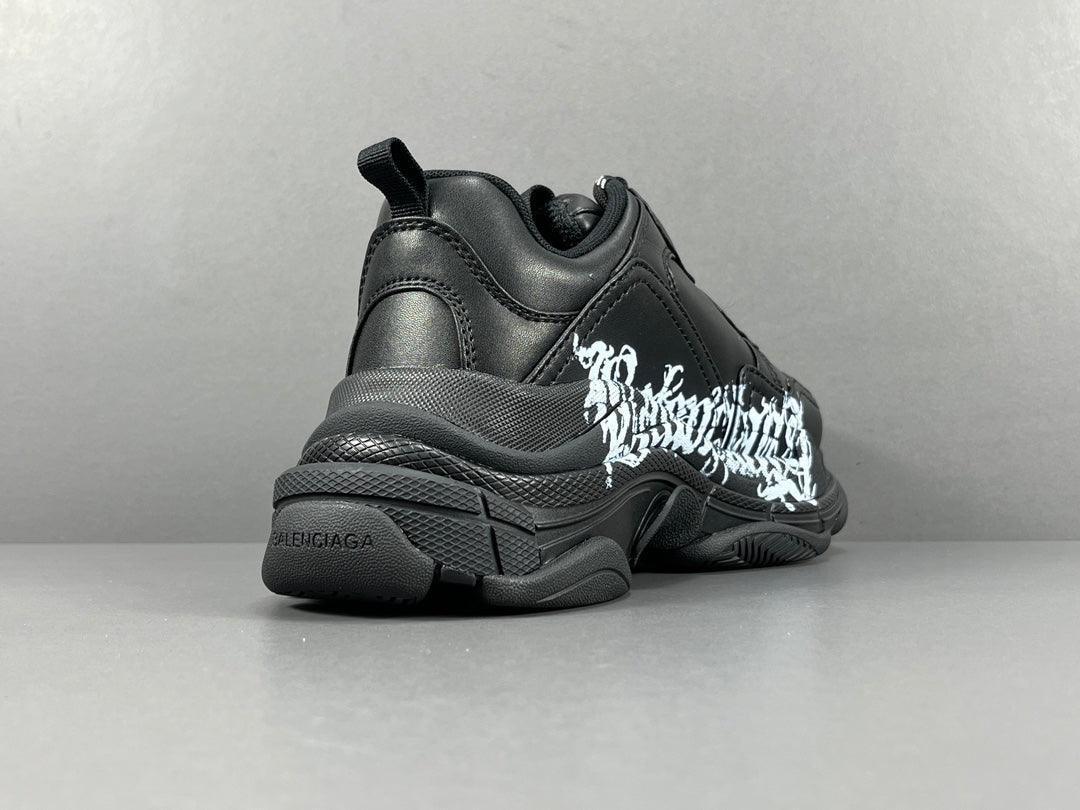 BALENCIAGA TRIPLE S SNEAKER