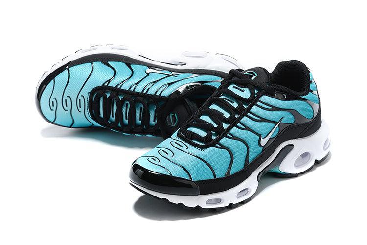 Nike Air Max Plus &