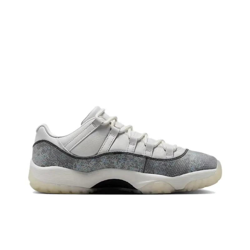Air Jordan 11 Retro Low &