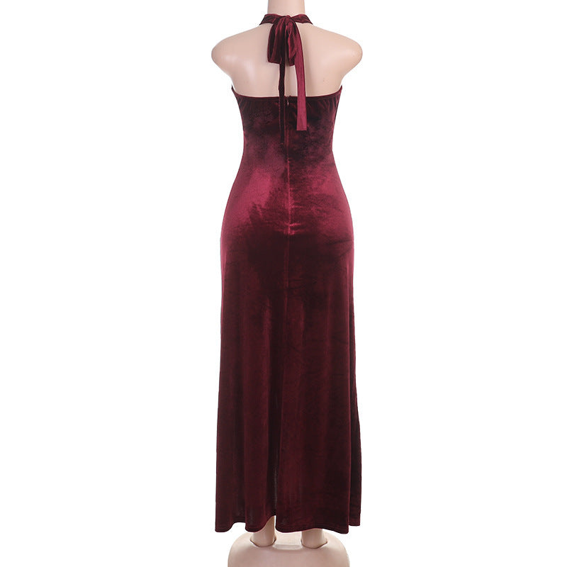 Neck-baring tight-fitting, waist-shrinking, slit-bottomed dress formal gown