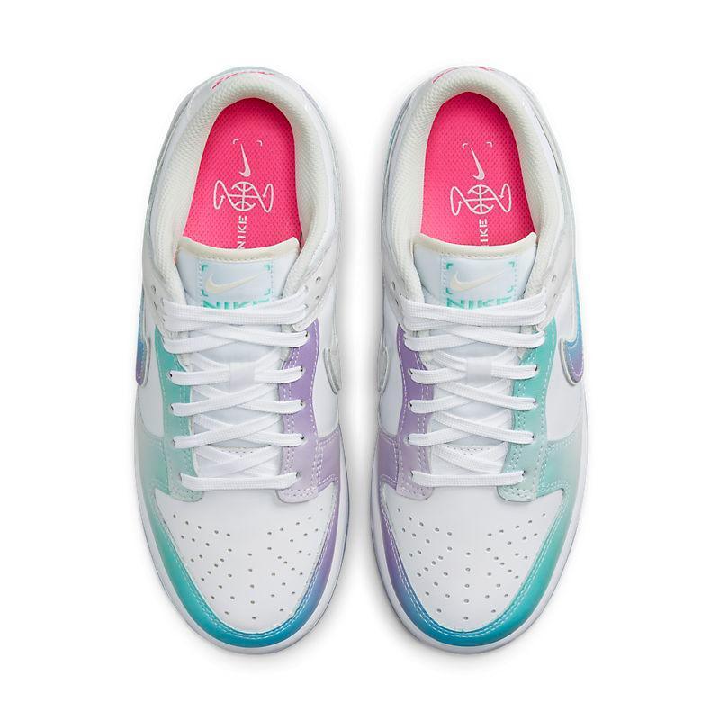 Nike Dunk Low &