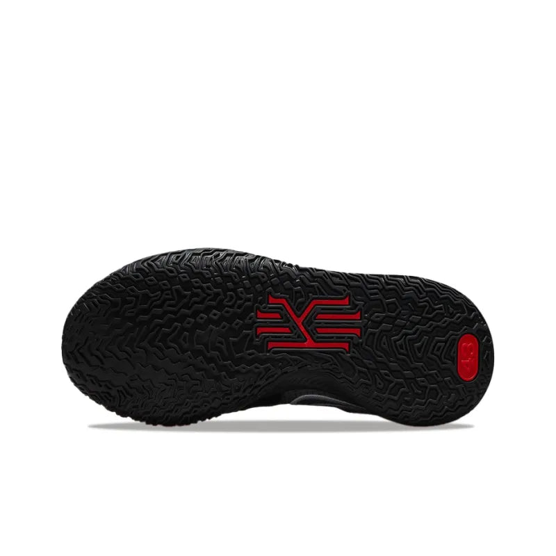 Nike Kyrie Low 4 &