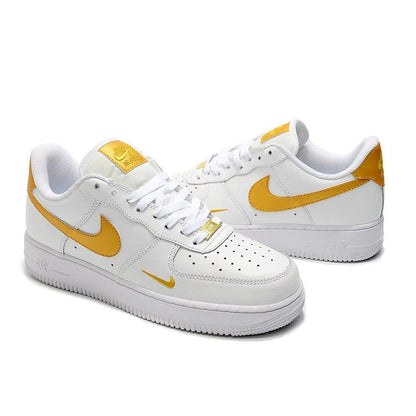 Nike Air Force 1 &