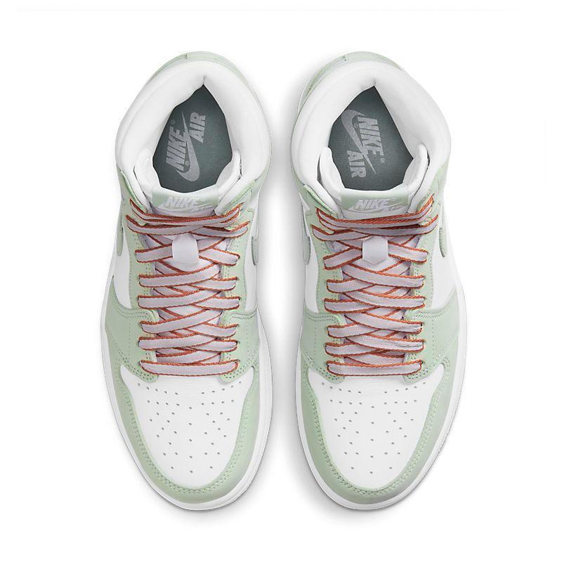 Air Jordan 1 High &