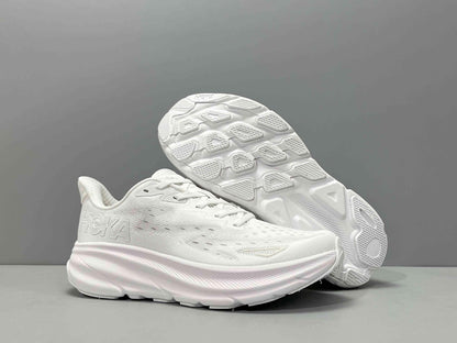 Hoka One One Clifton 9 &