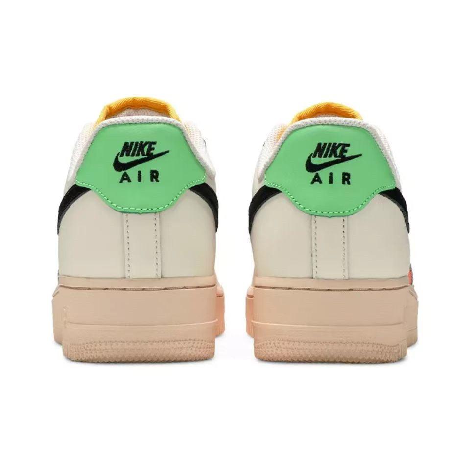 Nike Air Force 1 &