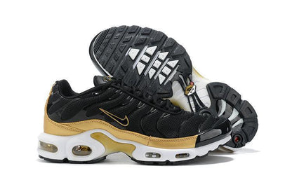 Nike Air Max Plus &