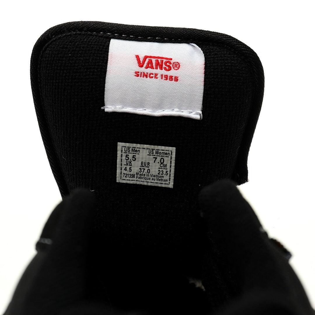 Vans Vault Knu-Skool VR3 LX "Black/Grey"