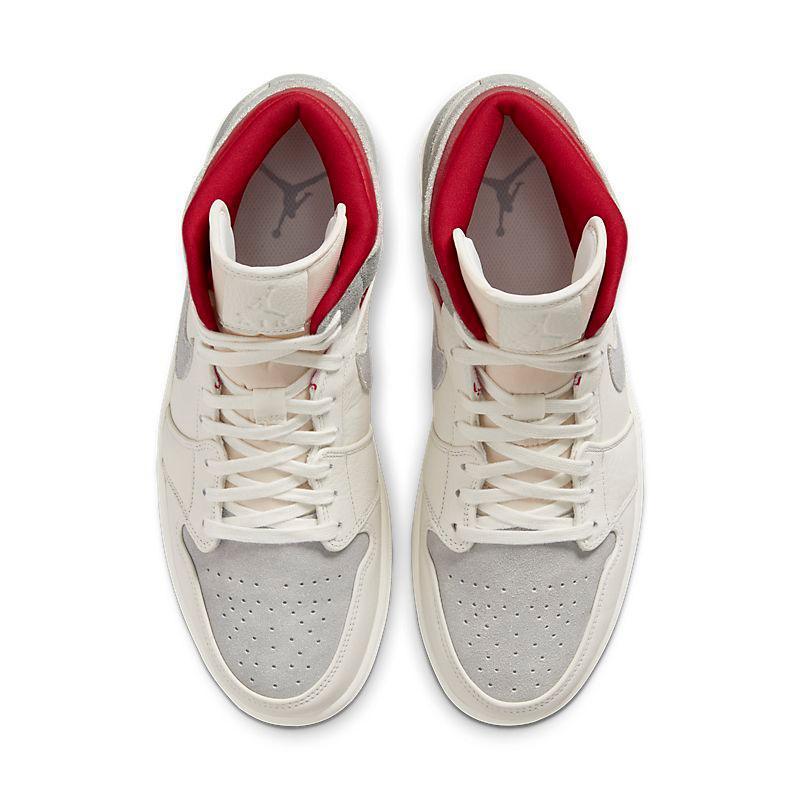 Air Jordan 1 Mid &