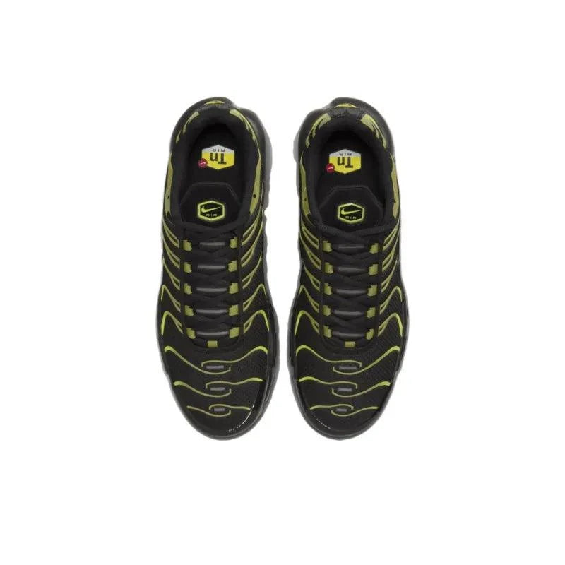 Nike Air Max Plus &