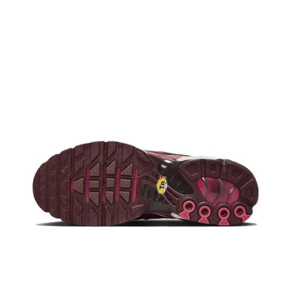 Nike Air Max Plus &