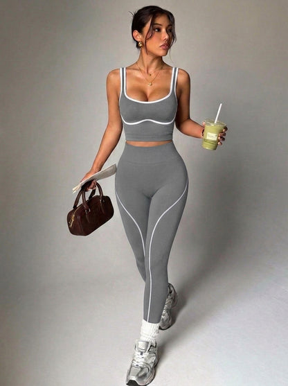 Seamless yoga workout suit