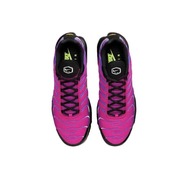 Nike Air Max Plus &