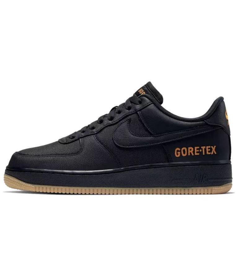 Nike Air Force 1 &