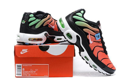Nike Air Max Plus &