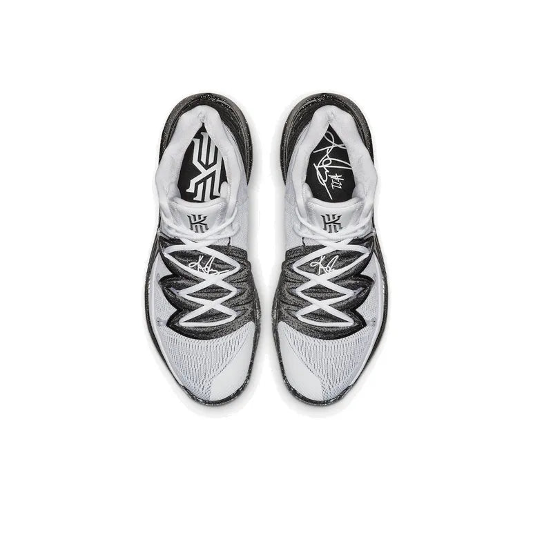 Nike Kyrie 5 &
