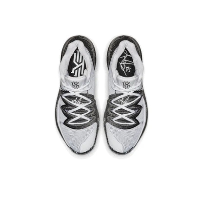 Nike Kyrie 5 &