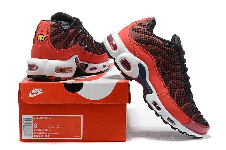 Nike Air Max Plus &