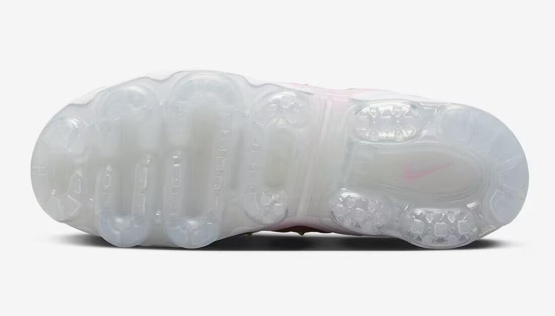 Nike Air VaporMax Plus &