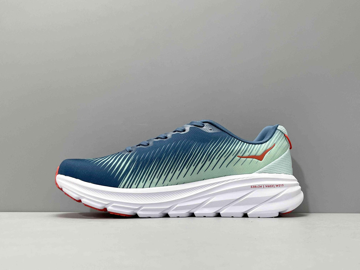 Hoka One One Rincon 3 &