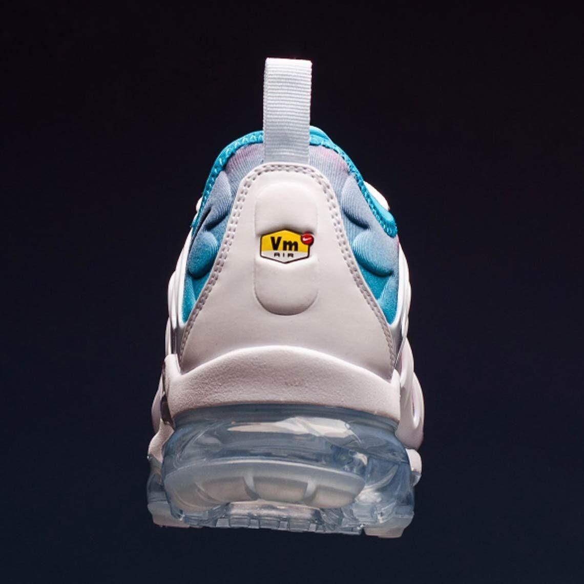 Nike Air VaporMax Plus &