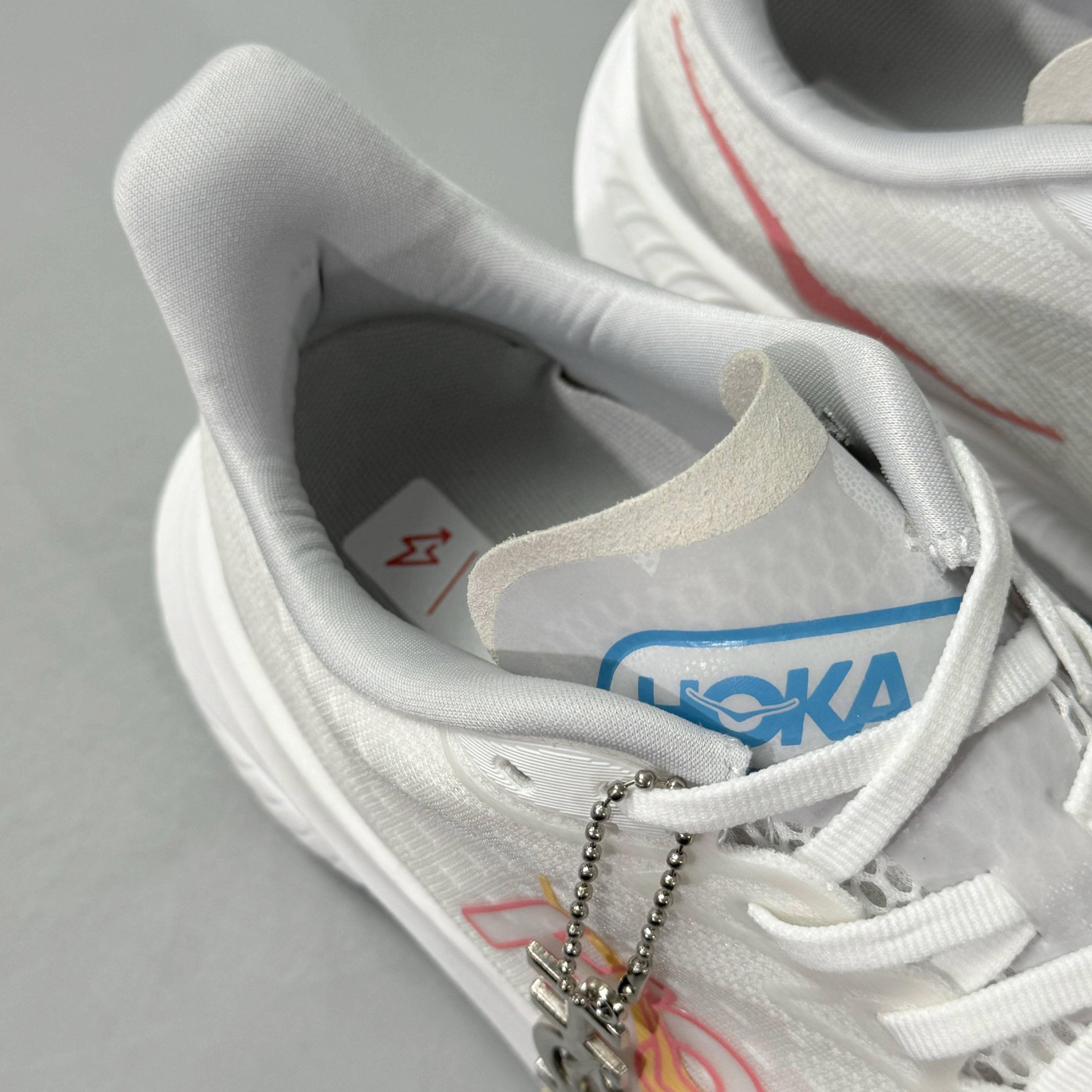 Hoka One One Mach 6 &