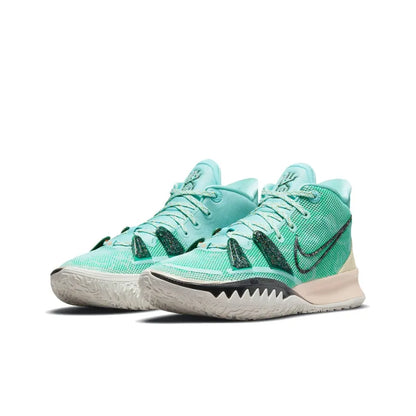 Nike Kyrie 7 &