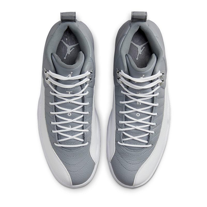 Air Jordan Retro 12 &