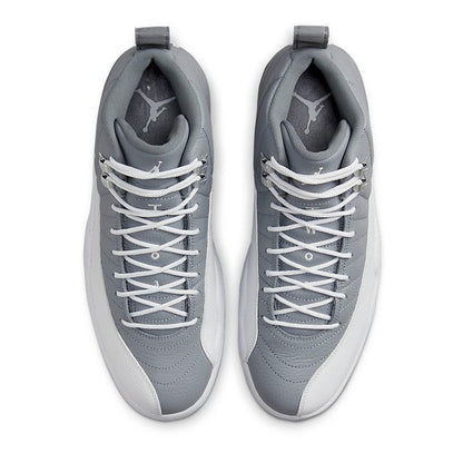 Air Jordan Retro 12 &