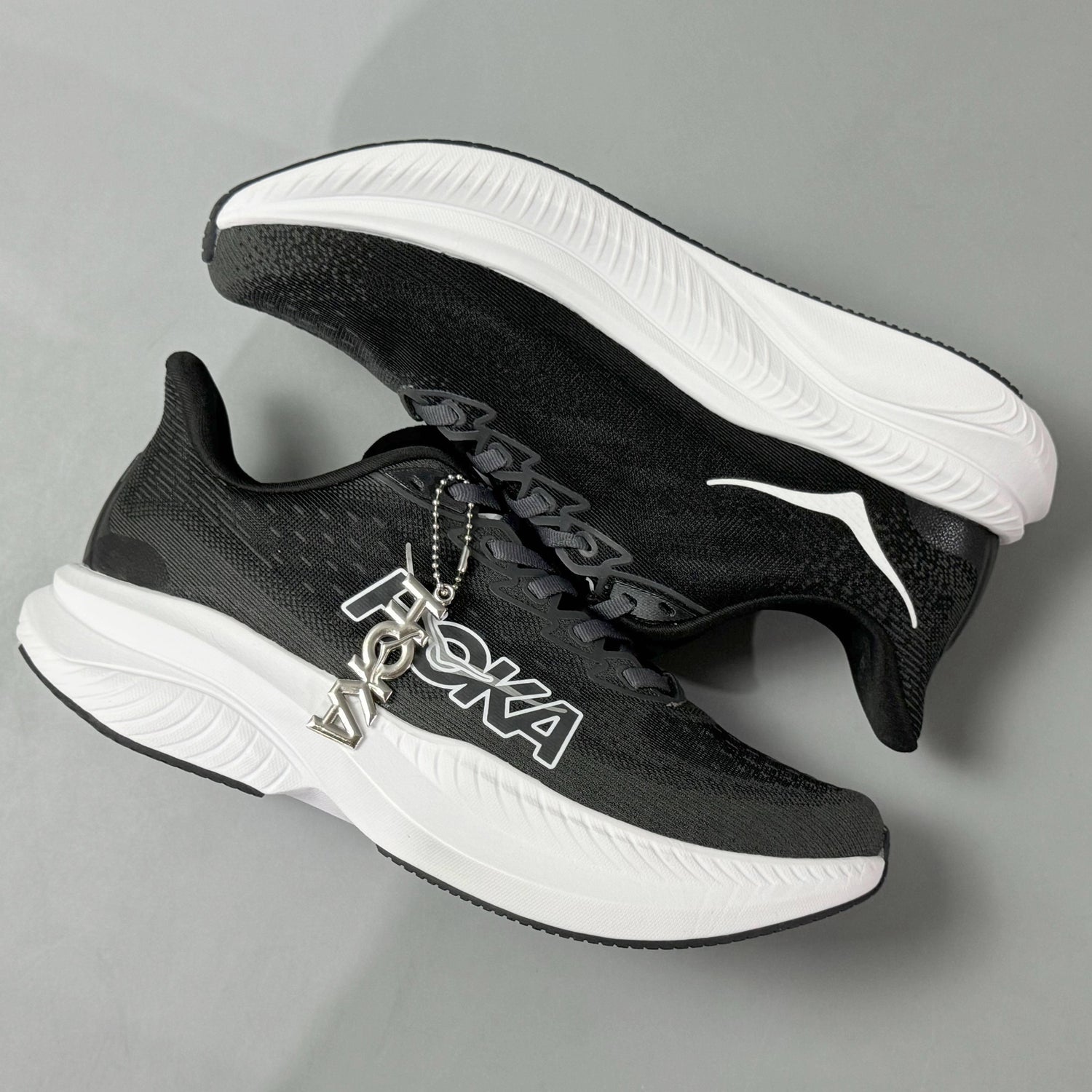 HOKA ONE ONE Mach 6 Wide &