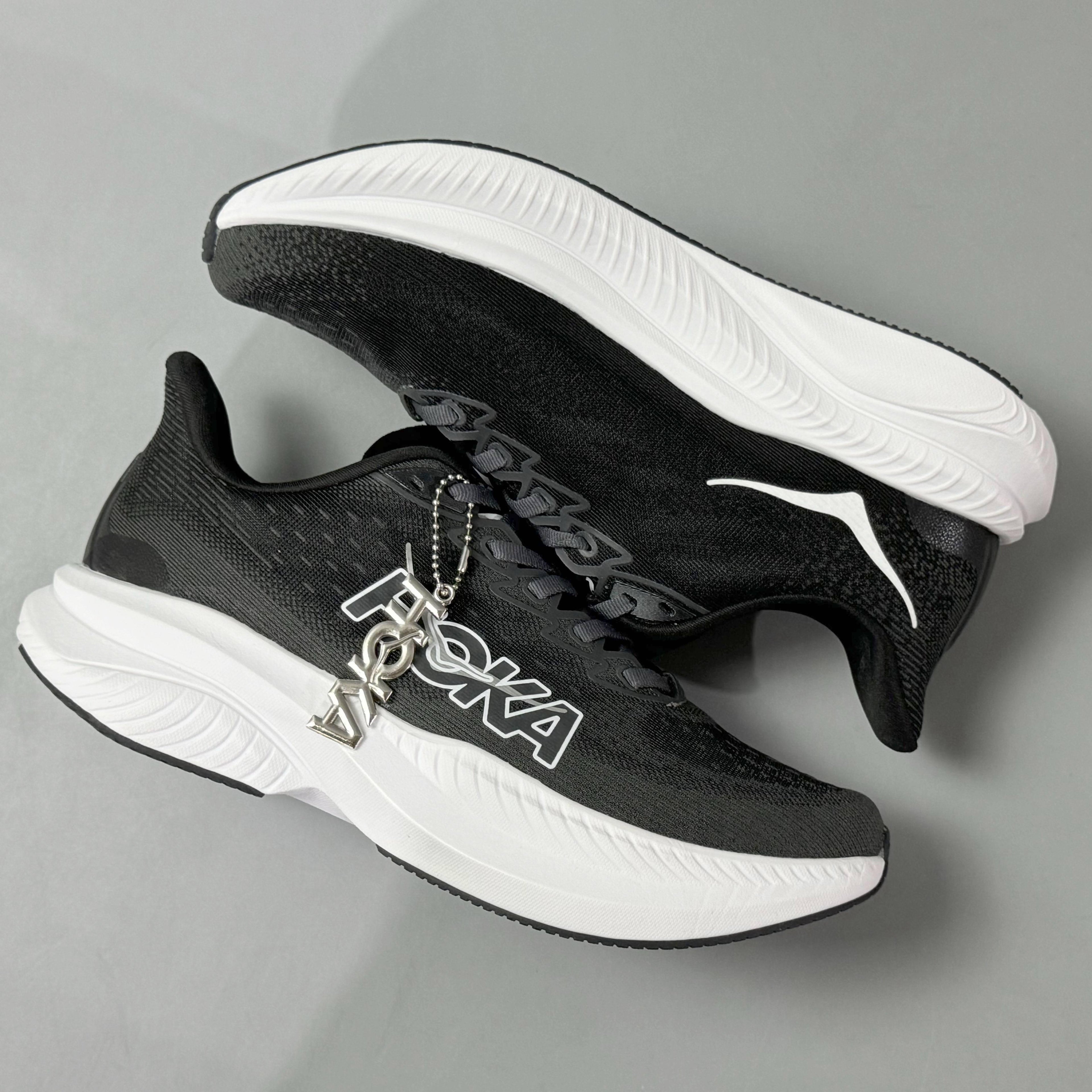 HOKA ONE ONE Mach 6 Wide &