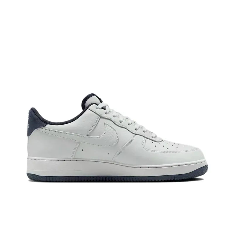 Nike Air Force 1 Low &