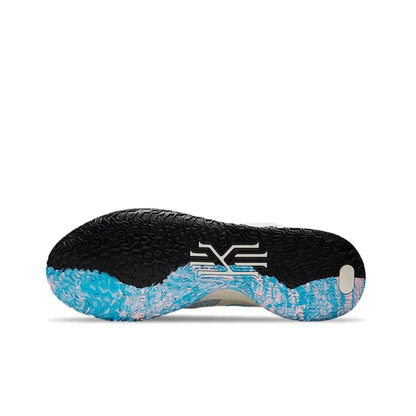Nike Kyrie 7 &
