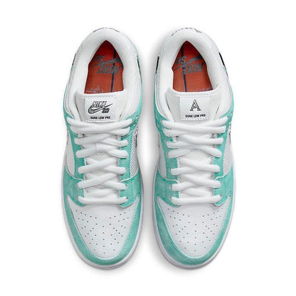 Nike SB Dunk Low April Skateboards - Turbo Green/Silver Sneakers