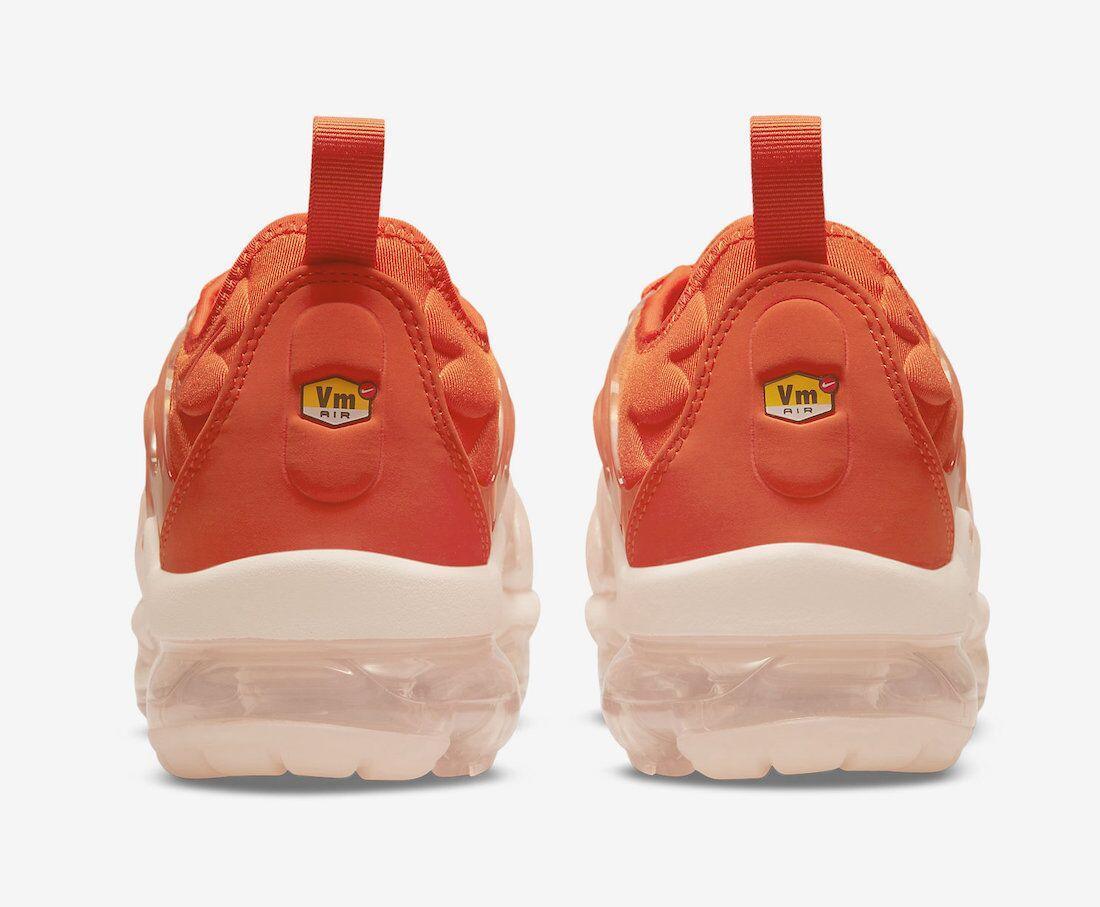 Nike Air VaporMax Plus &
