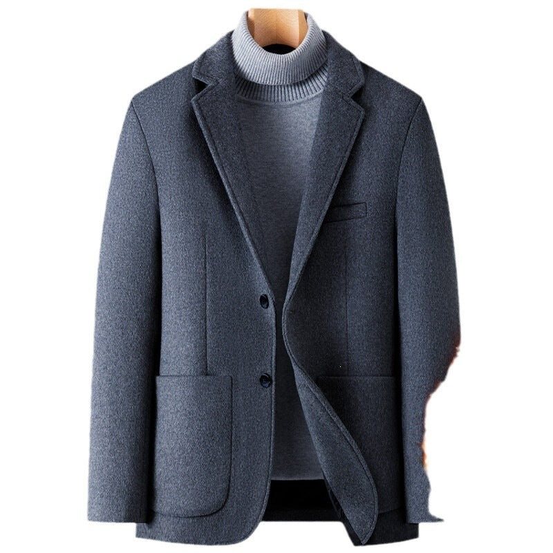 Solid-colored woolen suit
