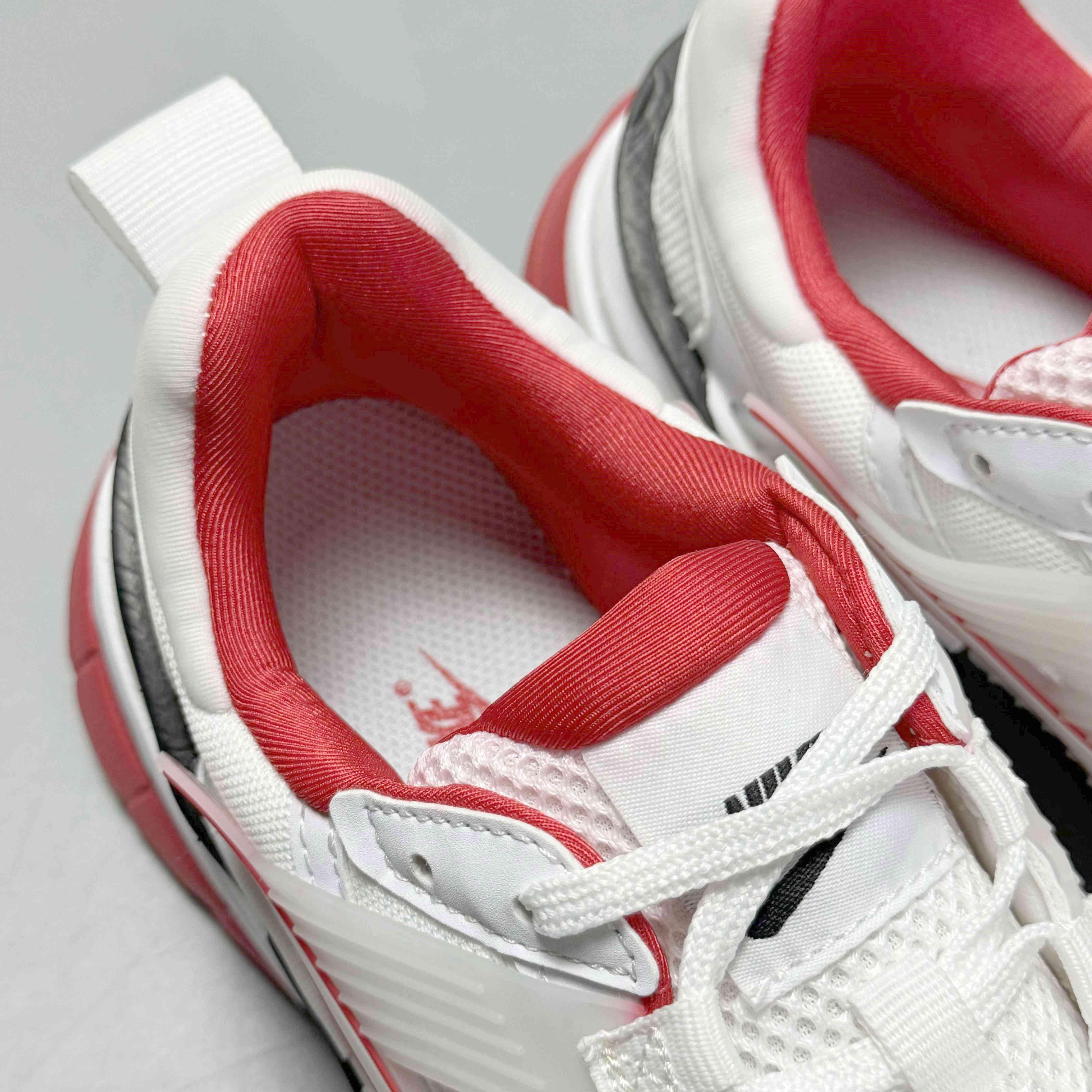 Nike V2K Run &