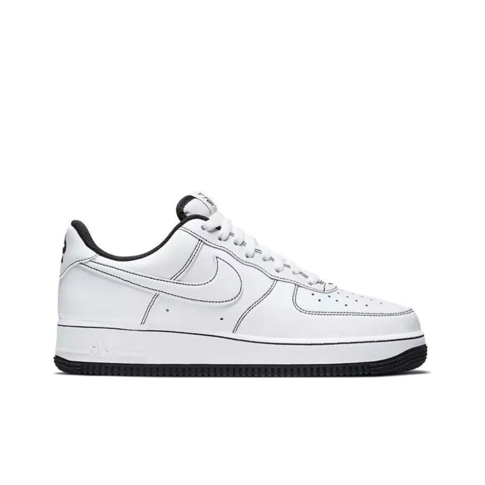 Nike Air Force 1 &