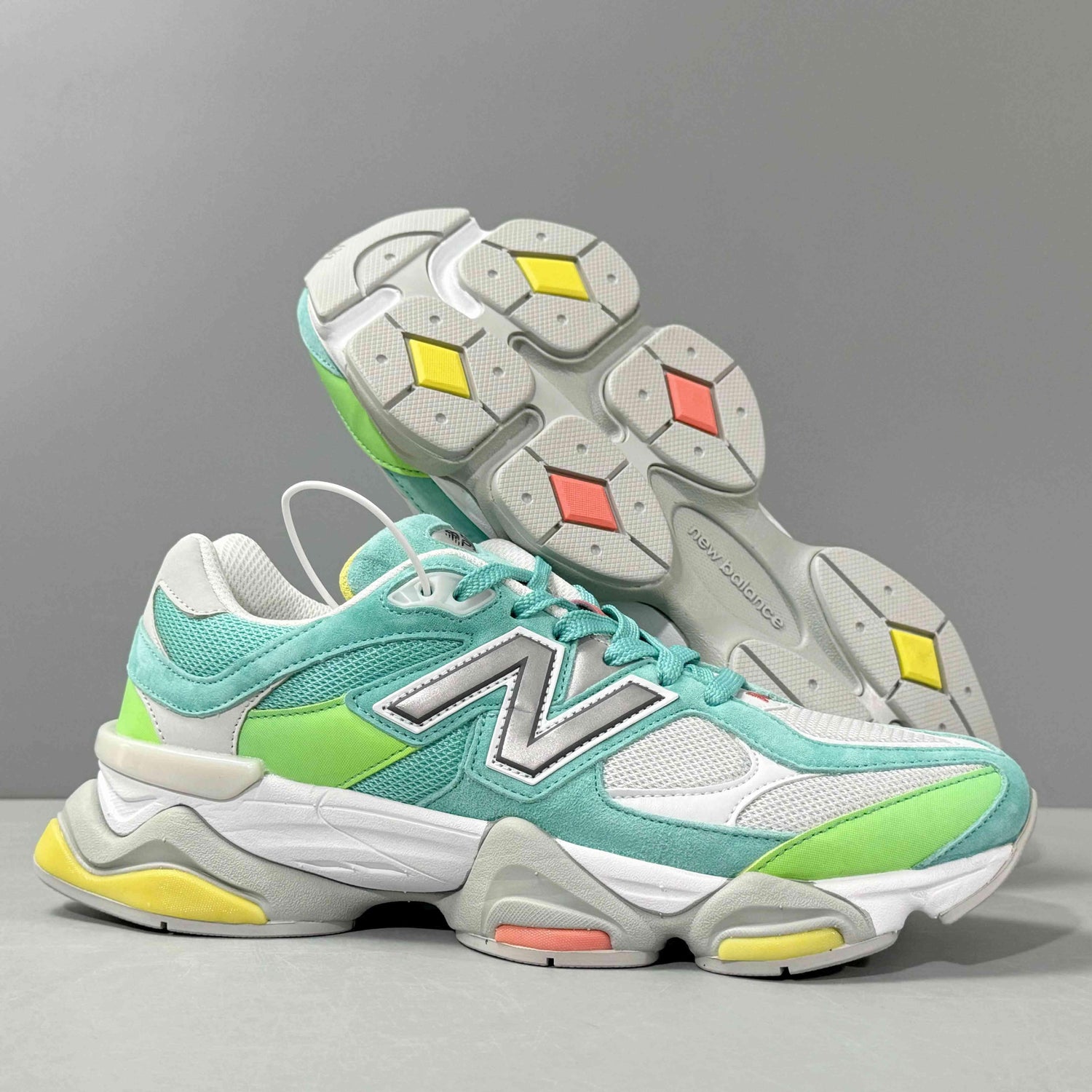 New Balance 9060 &