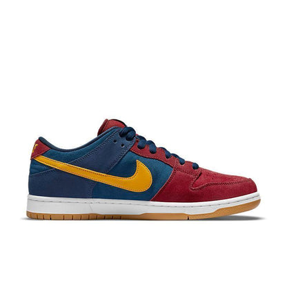 Nike SB Dunk Low &