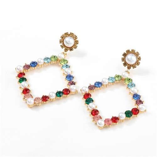 Pearl Inlaid Hollow Rhinestone Rhombus U.S. High Fashion Women Wholesale Earrings - Multicolor